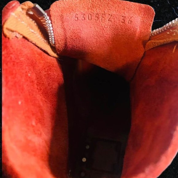 Women's Red Front Zippered Boots - Picture 5 of 6